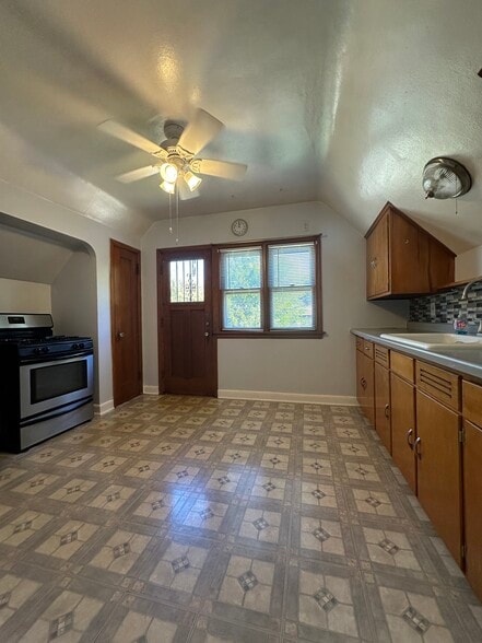 Building Photo - 3208 N 48th St