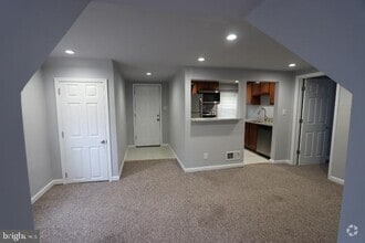 Building Photo - 1 Morton Pl