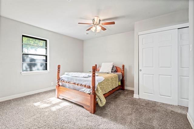Building Photo - 2942 Esterbrook Dr