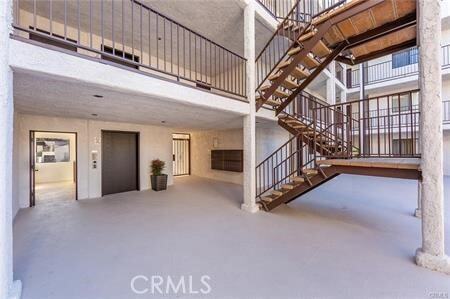 Building Photo - 835 E Lomita Ave