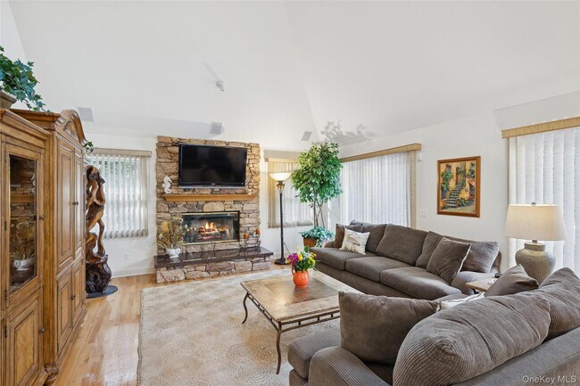 Building Photo - 126 Malloy Dr