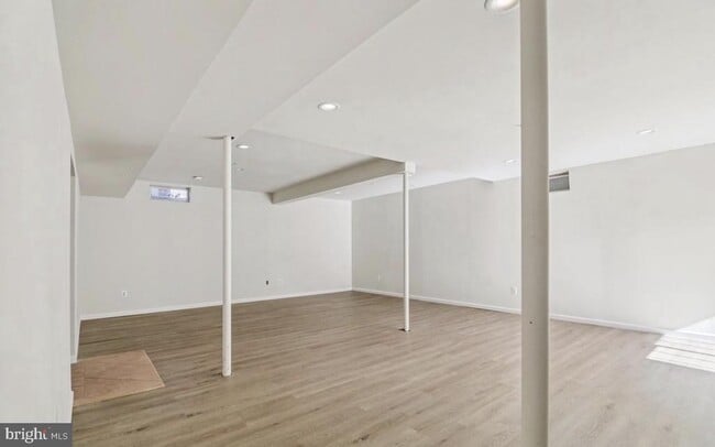 Building Photo - 6005 Armaan Dr