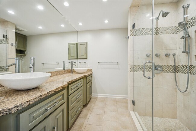 Building Photo - 4706 Post Oak Timber Dr