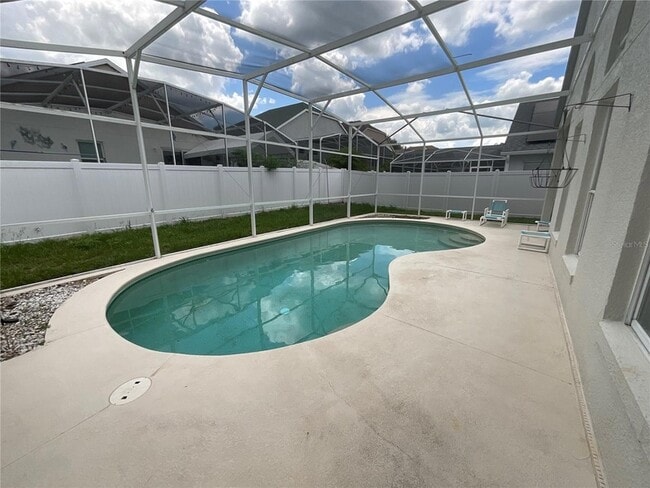 Building Photo - 745 Riggs Cir