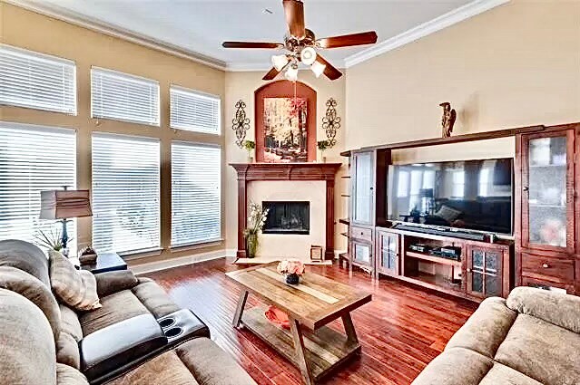Building Photo - 1734 Boxwood Ln