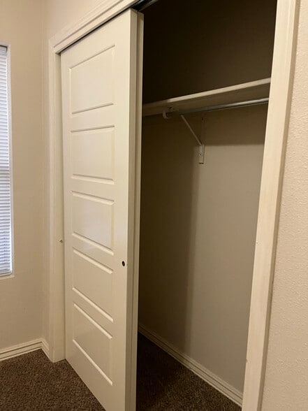 Building Photo - 500 Firstwood Pl