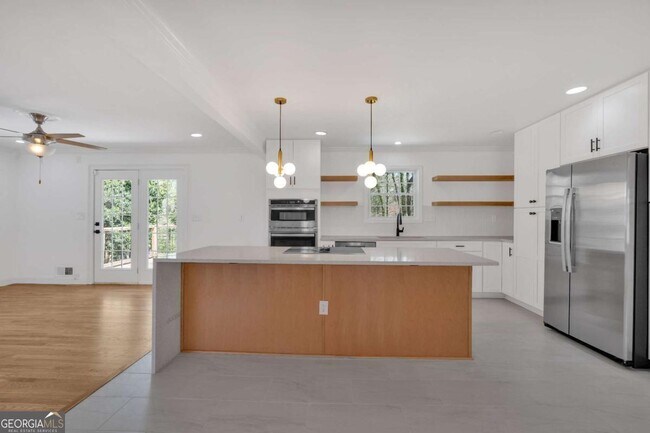 Building Photo - 3819 Dora Dr SE