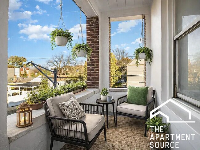 Building Photo - 3749 W School St