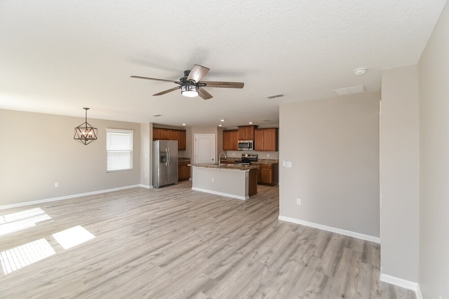Building Photo - 2283 Pebble Point Dr