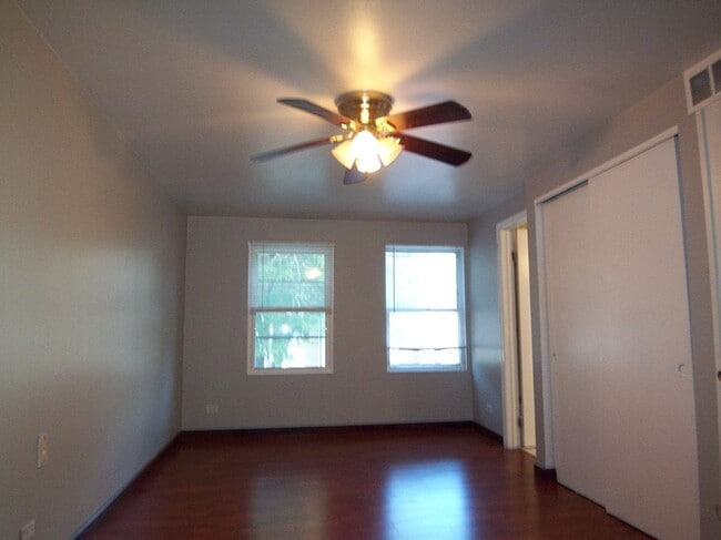 Building Photo - 2071 Danbury Pl