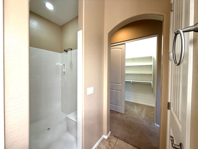 Building Photo - BEAUTIFUL GRANVILLE HOME!