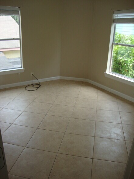 Building Photo - 3816 Gano St