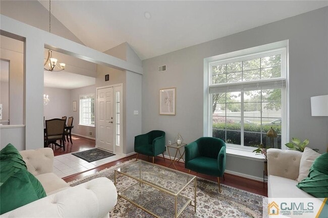 Building Photo - 160 Buttonwood Dr