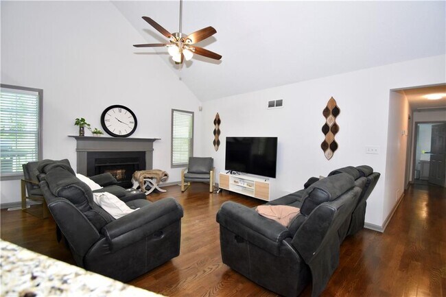 Building Photo - 2582 Candler Way