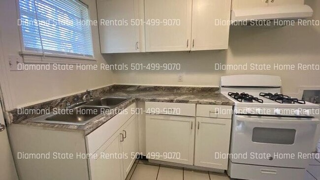 Building Photo - 824 Jane Dr