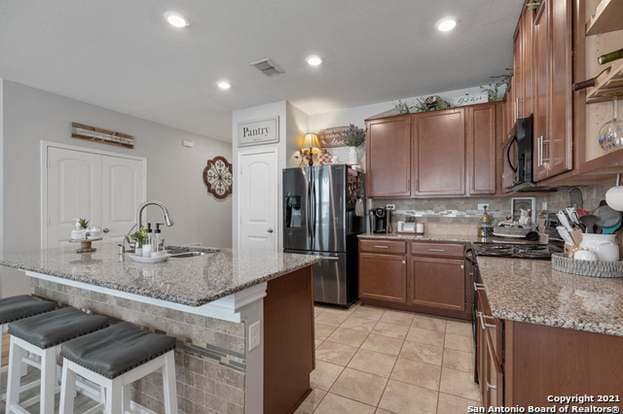Building Photo - 682 Pond Springs