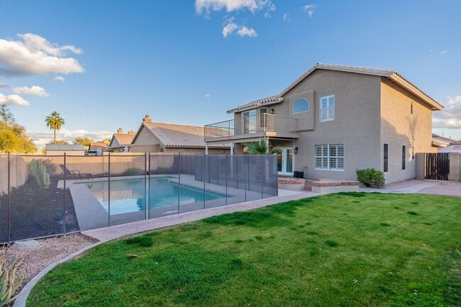 Building Photo - Stunning Tempe Home with Private Pool