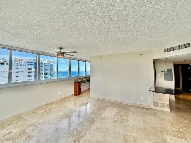 Building Photo - 6422 Collins Ave