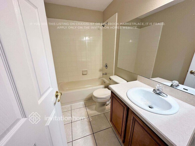 Building Photo - 2842 Strand Cir