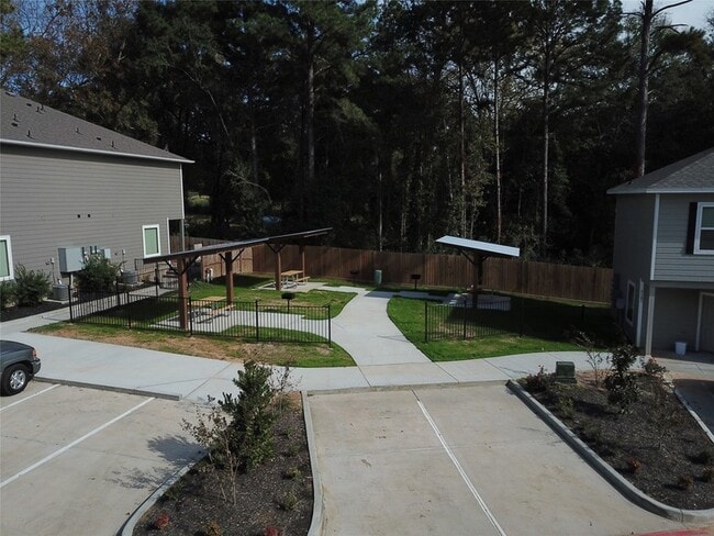 Building Photo - 615 Hayman St