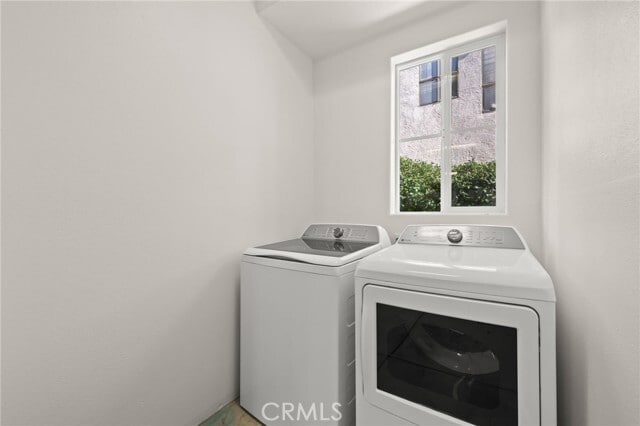 Building Photo - 5310 Colodny Dr