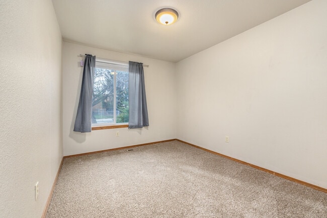 Building Photo - 5828 W Filly St