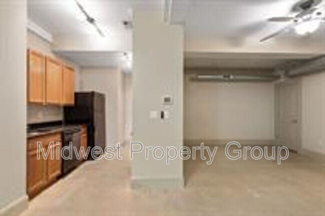 Building Photo - 4244 Chouteau Ave