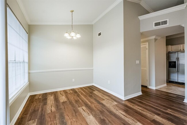 Building Photo - 2111 Welch St