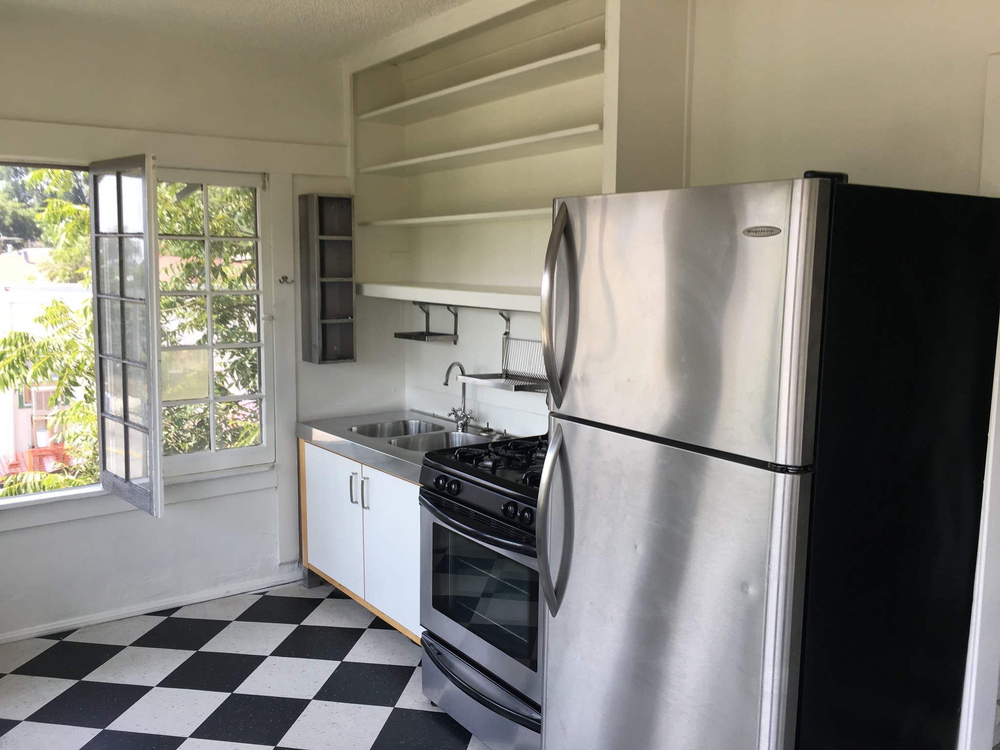 Kitchen Recently Refurbished - 937 N Benton Way