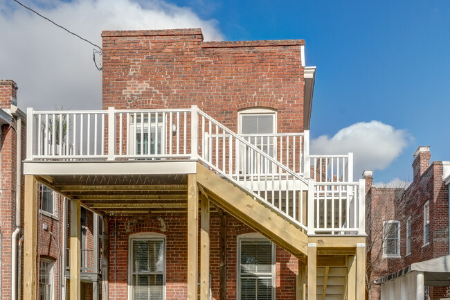 Building Photo - 1913 Hanover Ave