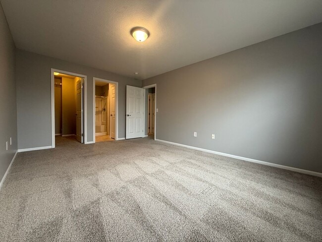 Building Photo - 5604 Vintage Pl