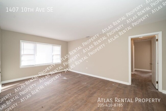 Building Photo - 1407 10th Ave SE