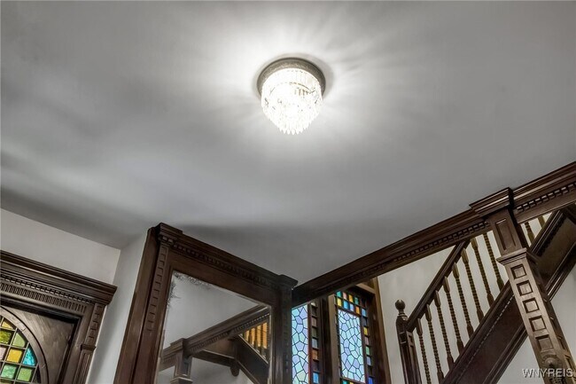 Building Photo - 45 St Johns Pl