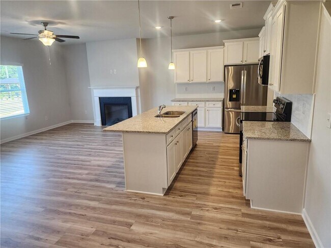Building Photo - 832 Cygnet Ln