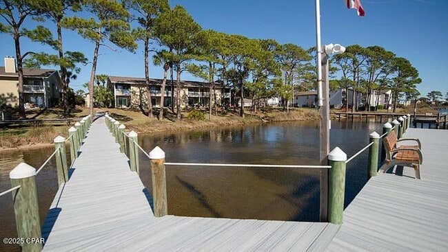 Building Photo - 6903 N Lagoon Dr