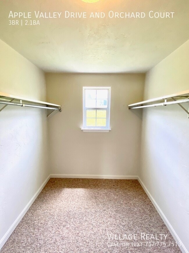 Building Photo - 710 Apple Valley Dr