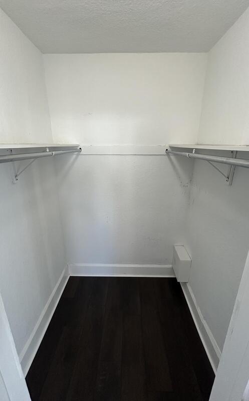 Building Photo - 808 13th St N