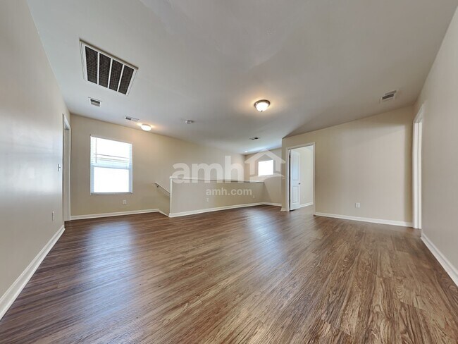 Building Photo - 321 Iveson Rd