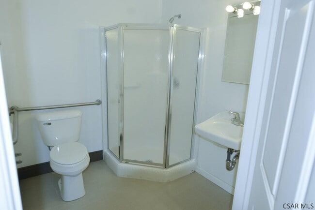 Building Photo - 13 1st St