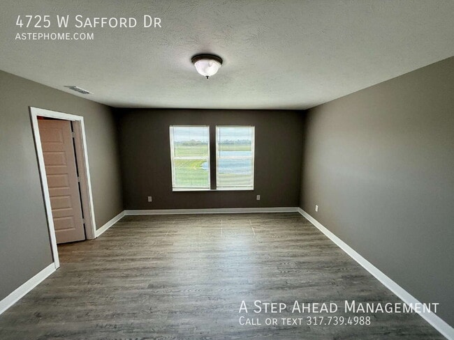 Building Photo - 4725 W Safford Dr
