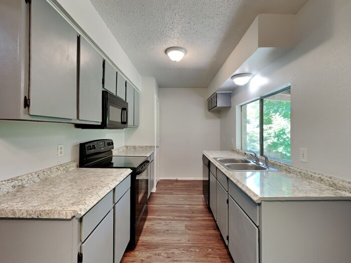 Building Photo - 1202 Neptune Dr