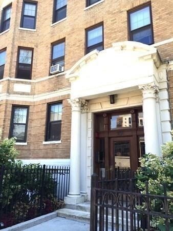 Building Photo - 60 Queensberry St