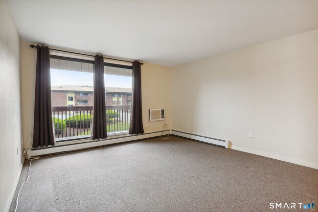 Building Photo - 2118 Cromwell Hills Dr