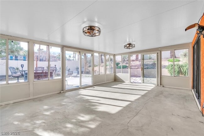 Building Photo - 2457 Swan Ln