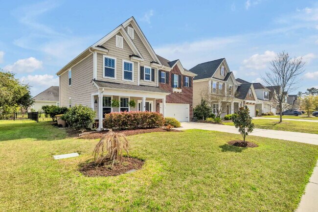 Building Photo - Gigantic Gorgeous Home in Pooler!