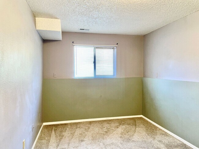 Building Photo - Lovely 3 Bedroom in Fountain Valley