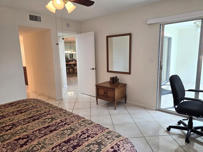Building Photo - 3403 Bimini Ln