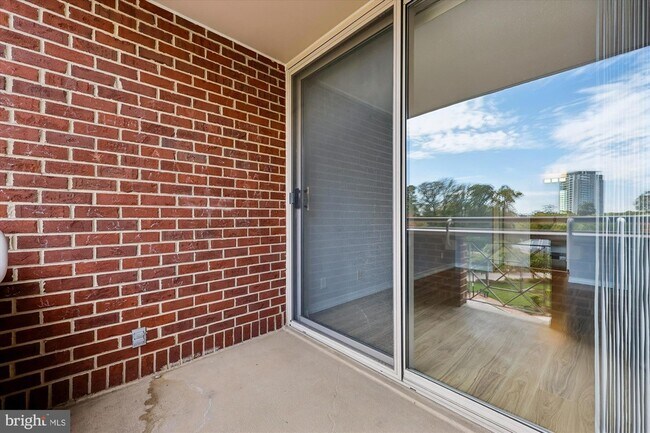 Building Photo - 5809 Nicholson Ln