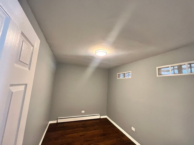 Building Photo - 2657 W 47th St