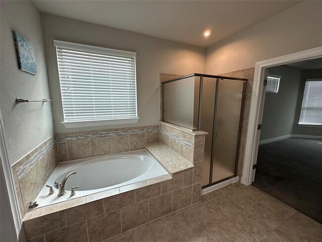 Building Photo - 4213 Valley Oaks Dr
